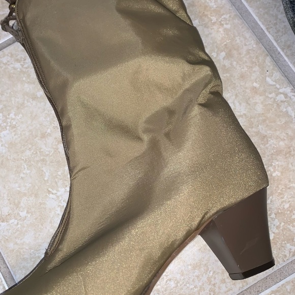 COBBIES satin Sherpa tassel boots women’s size 8.5 - Picture 13 of 16